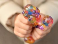 Ses lèvres étaient si gravement brûlées qu’elle a été placée sous sonde d’alimentation pendant toute la durée de son séjour à l’hôpital.